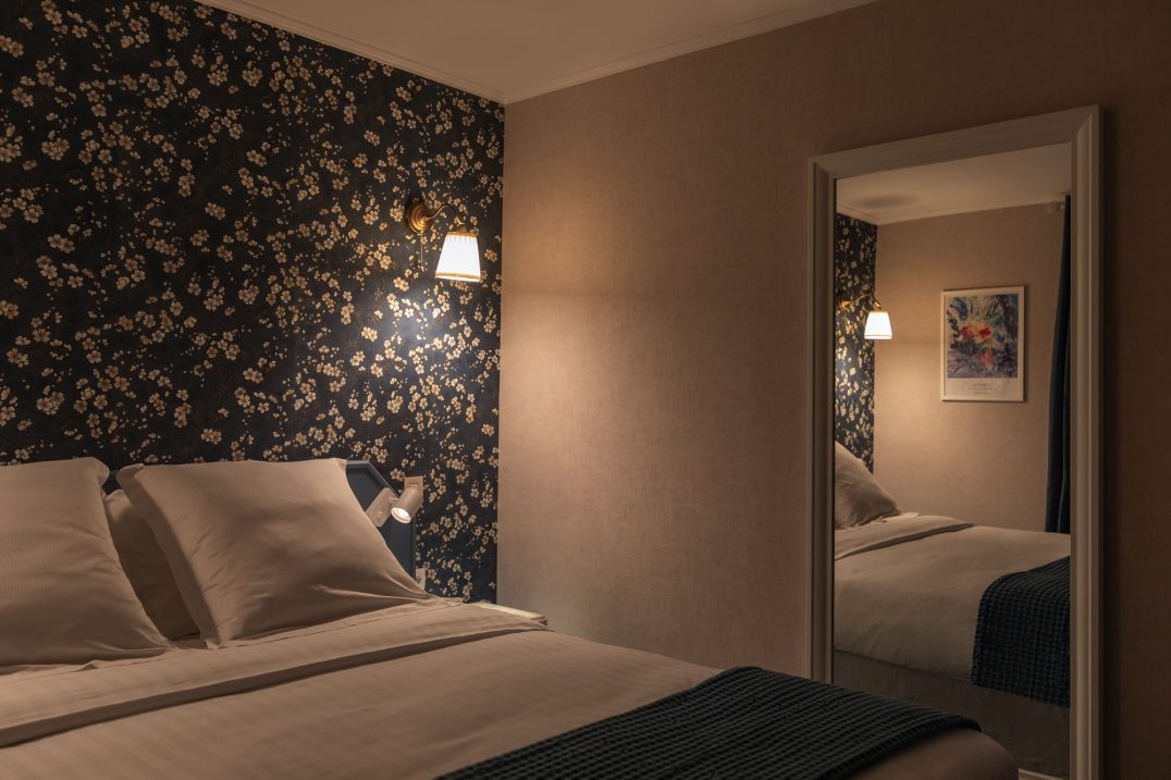 Vue de nuit de la chambre double confort Vue de nuit de la chambre double confort