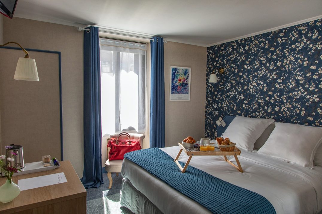 Chambre double confort de l'hôtel Sedrez à Redon Chambre double confort de l'hôtel Sedrez à Redon