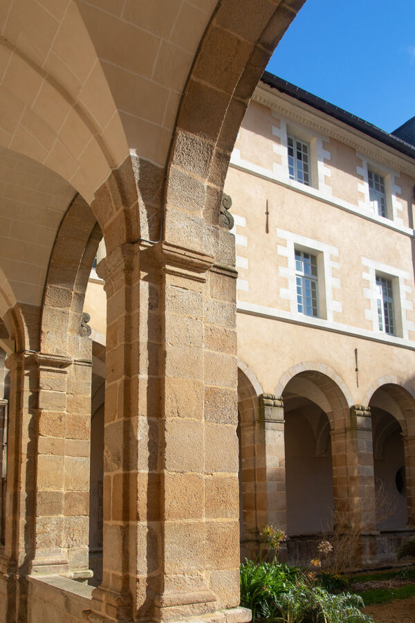 Hôtel Sedrez ⭑⭑⭑